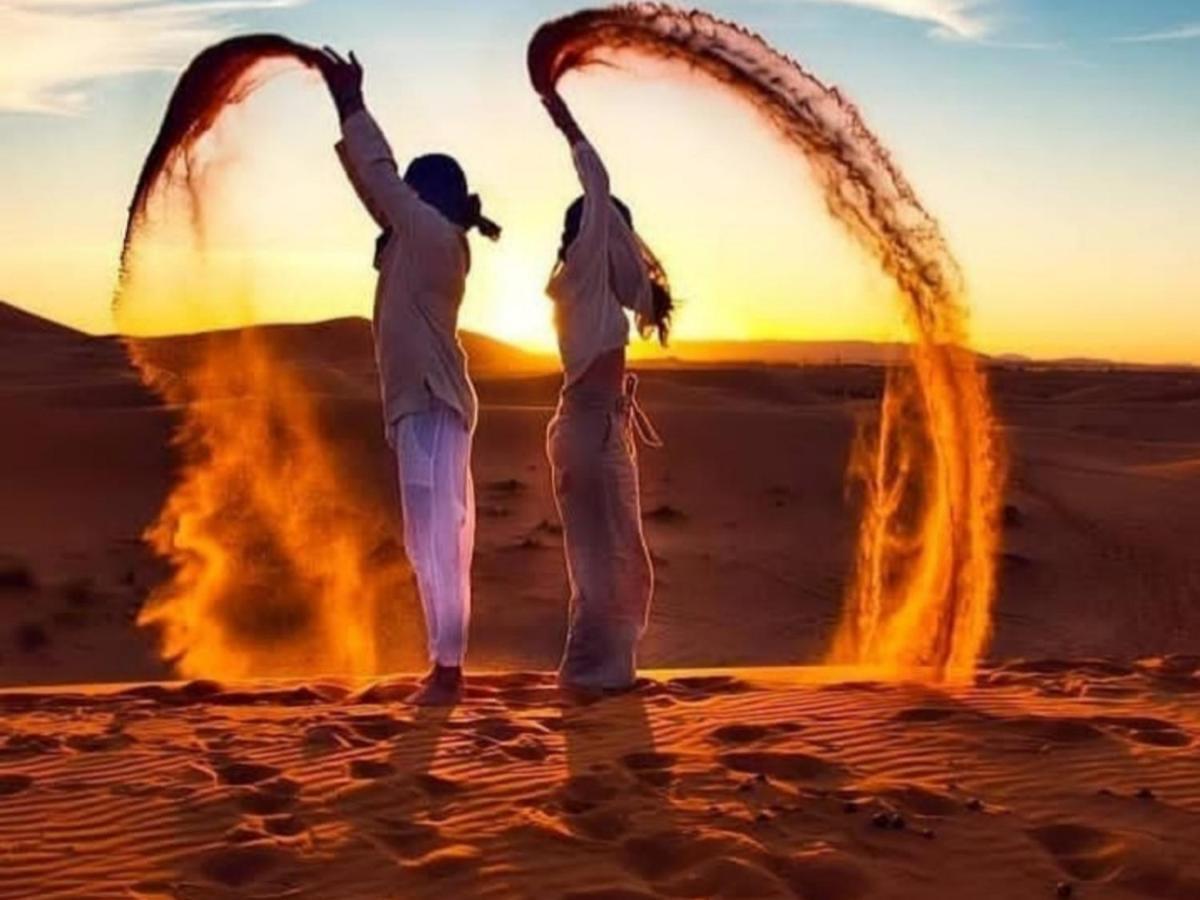 Desert Paradise Luxury Camp Merzouga Bagian luar foto