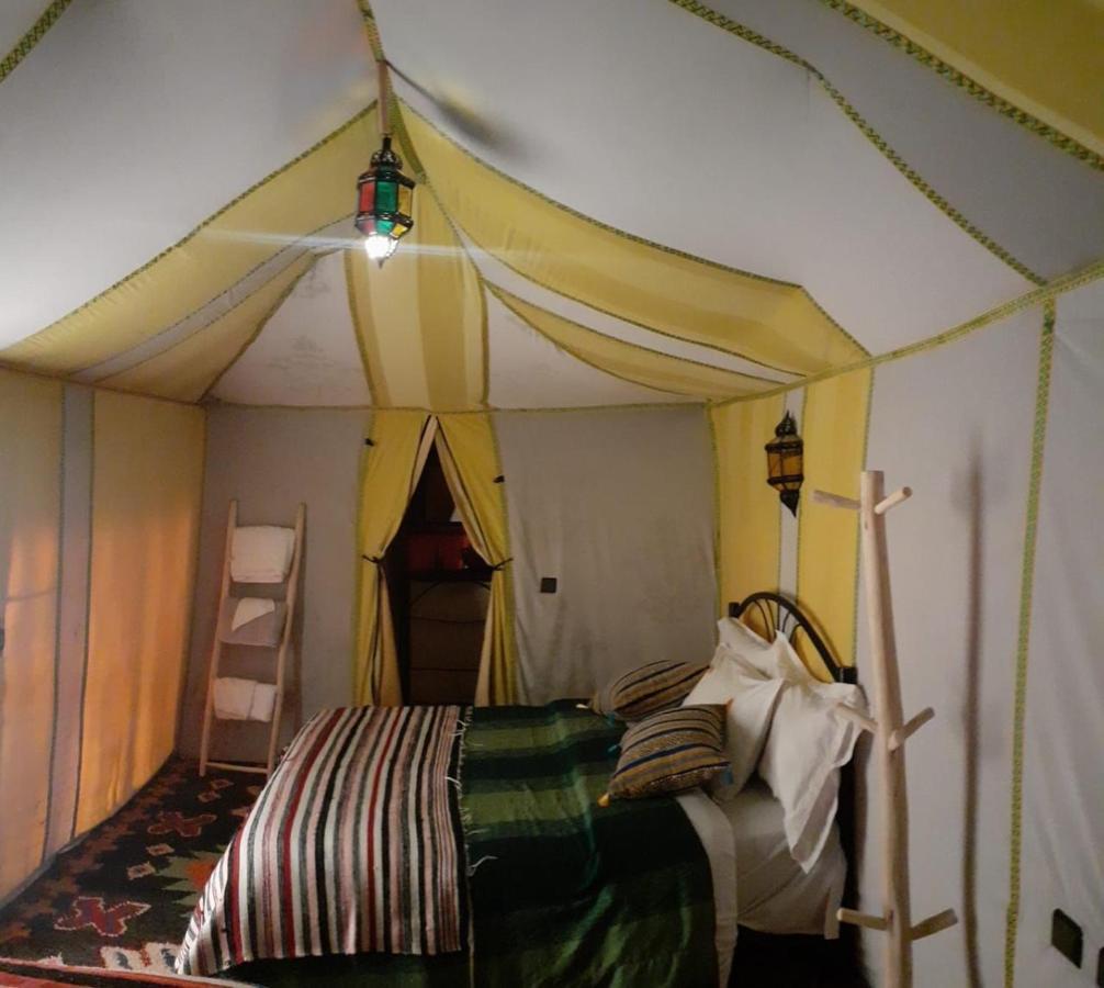 Desert Paradise Luxury Camp Merzouga Bagian luar foto