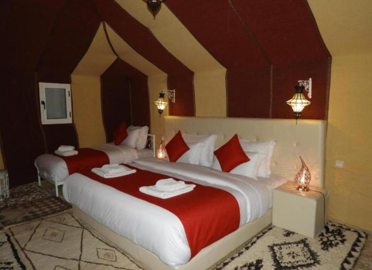 Desert Paradise Luxury Camp Merzouga Bagian luar foto