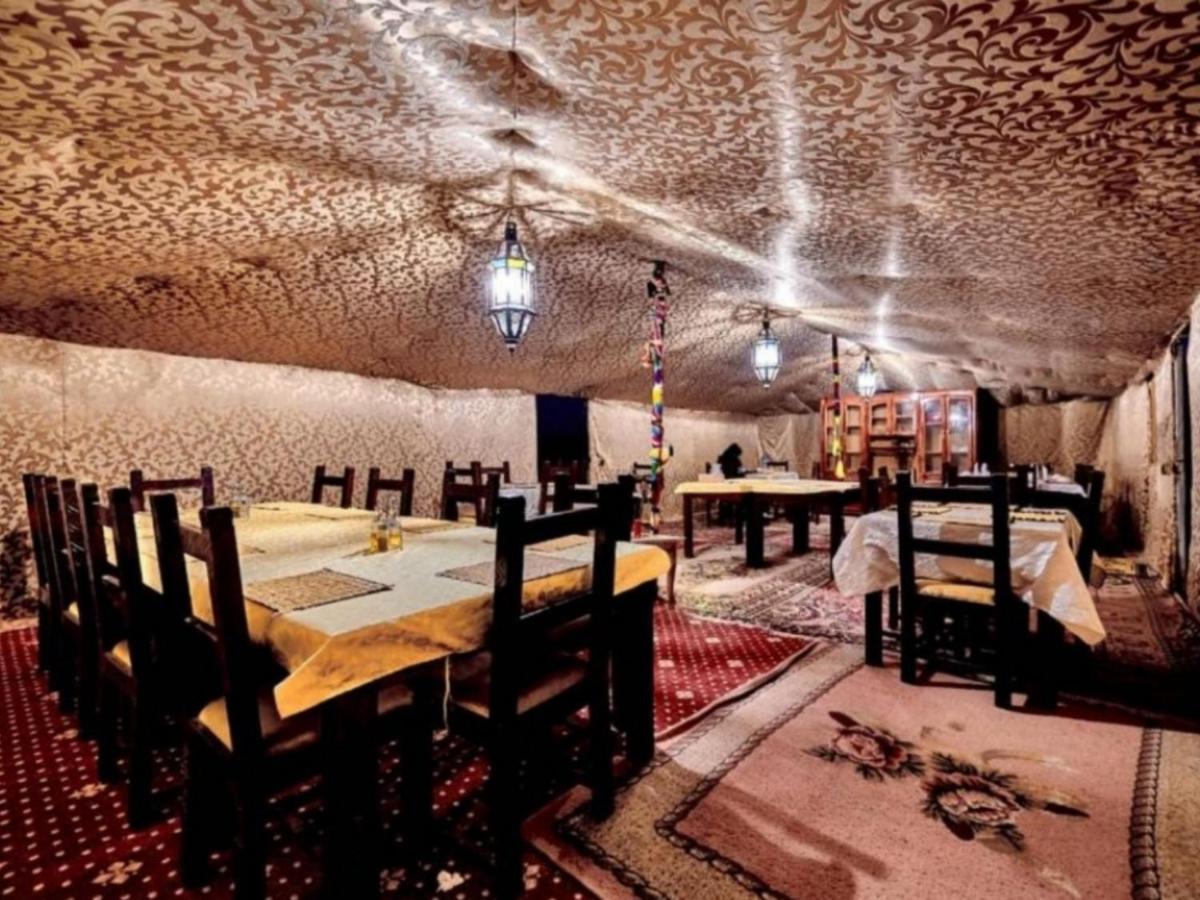 Desert Paradise Luxury Camp Merzouga Bagian luar foto