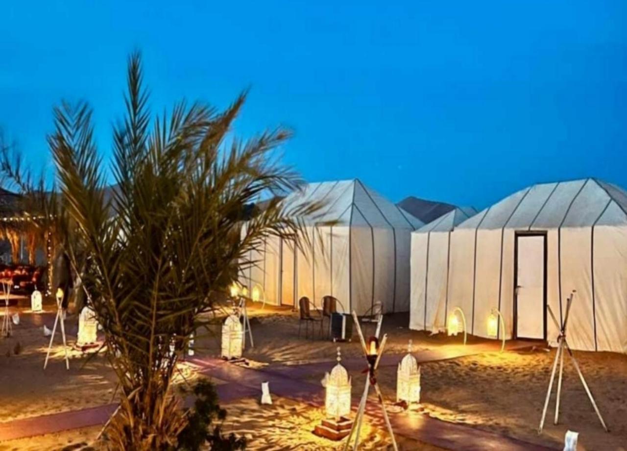 Desert Paradise Luxury Camp Merzouga Bagian luar foto