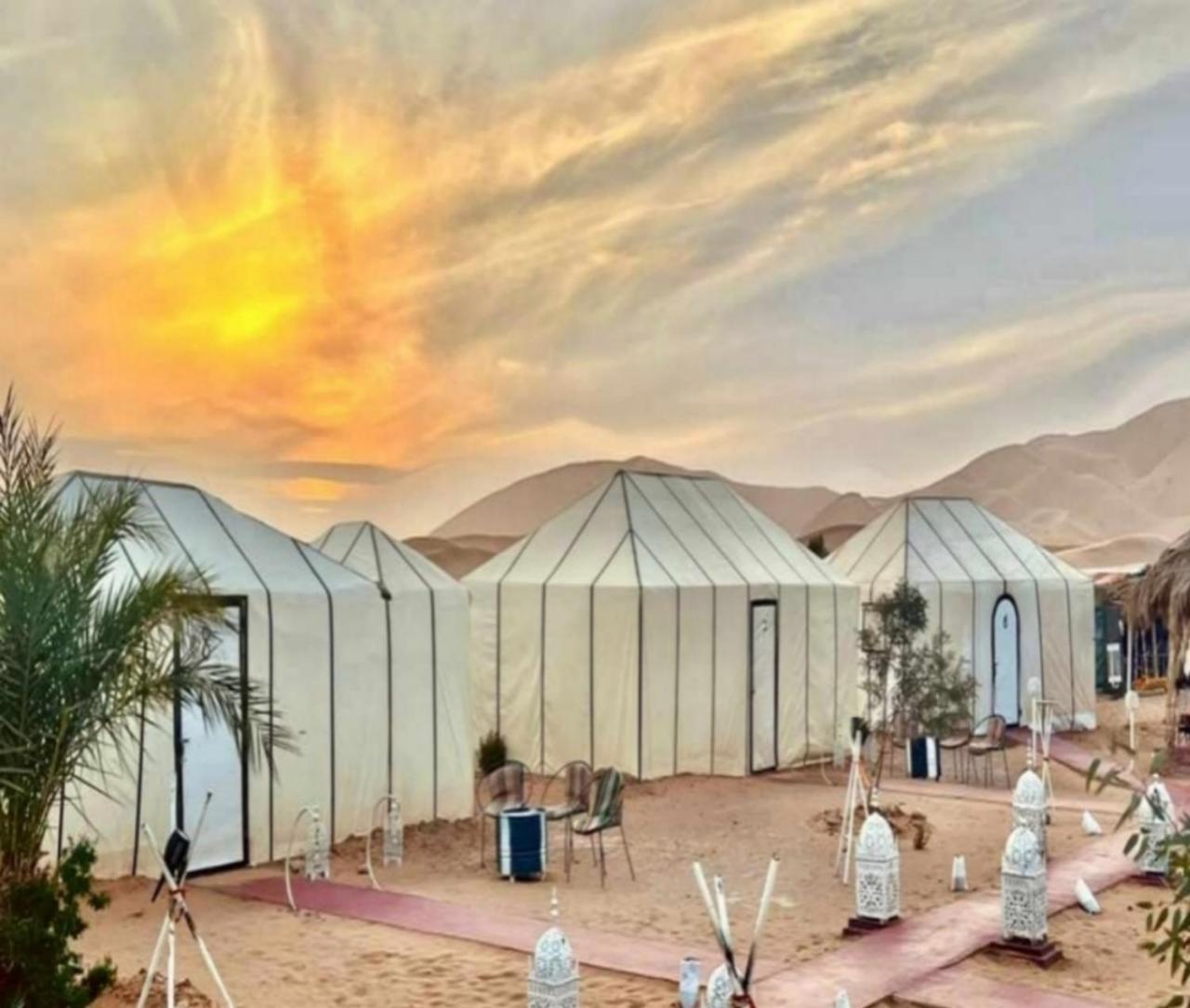 Desert Paradise Luxury Camp Merzouga Bagian luar foto