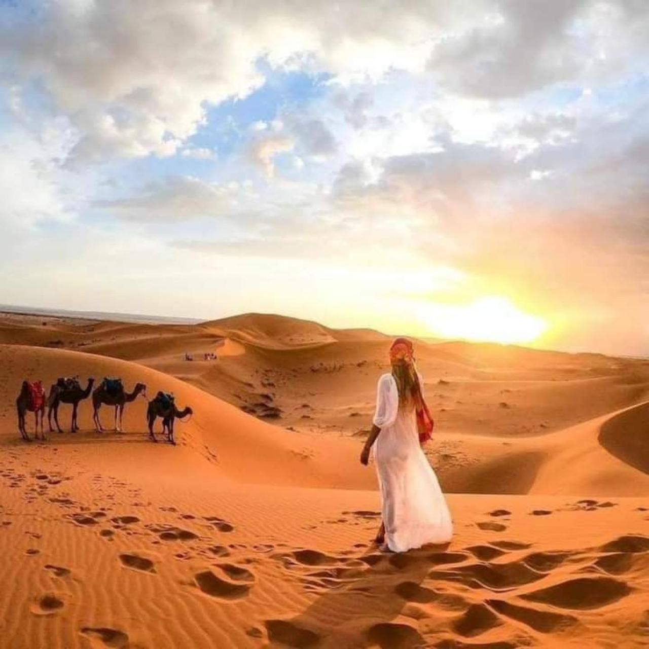 Desert Paradise Luxury Camp Merzouga Bagian luar foto